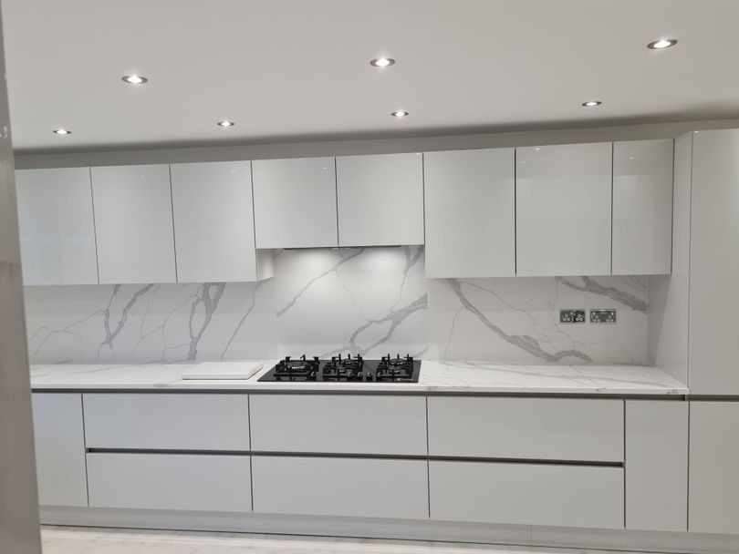 White ceramic shiny kitchen