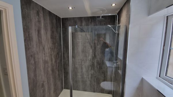 grey and white bathroom